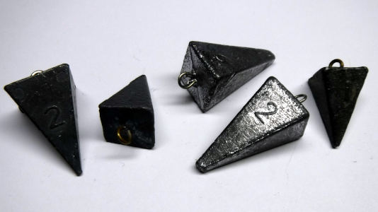 group photo of pyramid sinkers