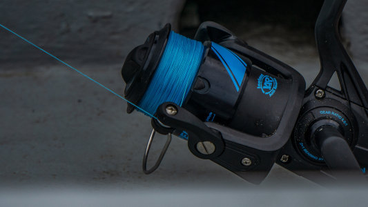 blue braided line on a spinning reel